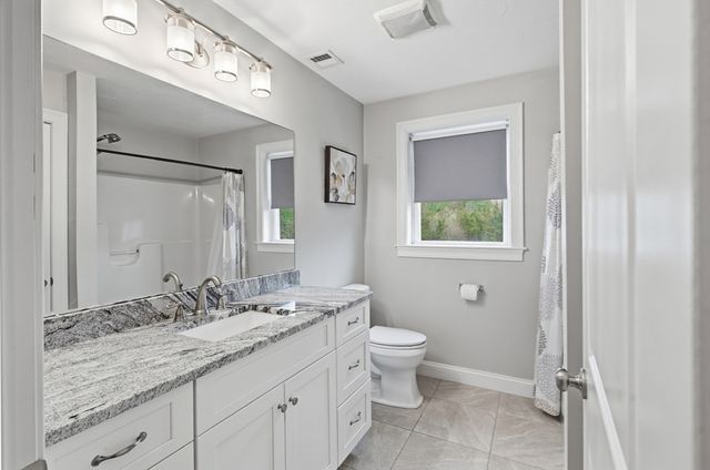 925 Pleasant St, Attleboro, MA 02703