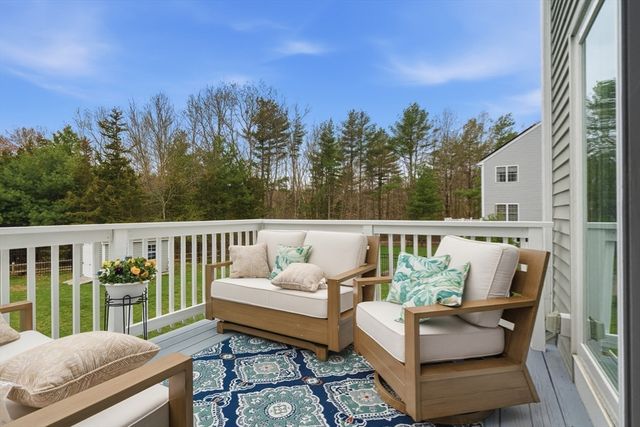 925 Pleasant St, Attleboro, MA 02703