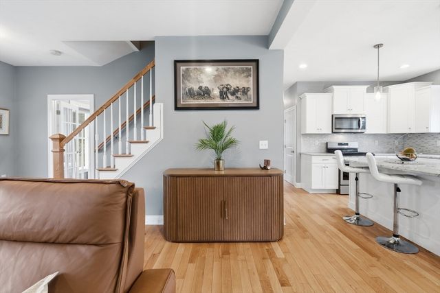 925 Pleasant St, Attleboro, MA 02703