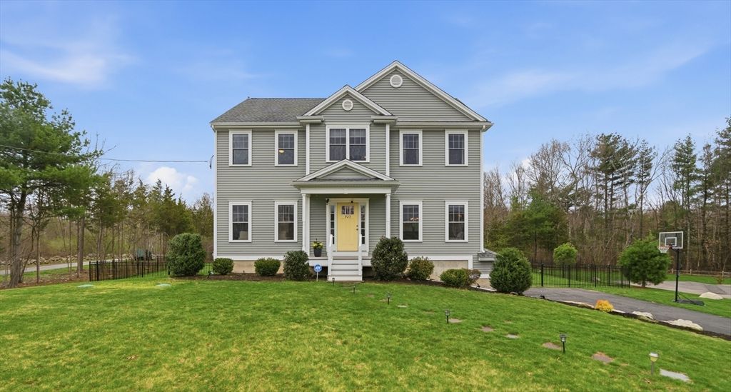 925 Pleasant St, Attleboro, MA 02703