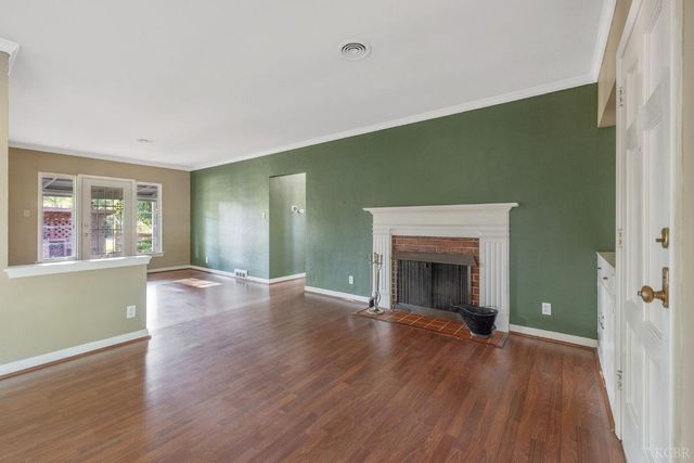 8518 12th Avenue, Hanford, CA 93230