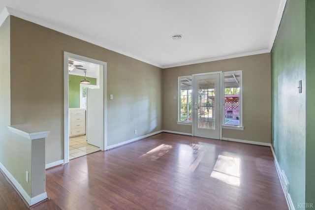 8518 12th Avenue, Hanford, CA 93230