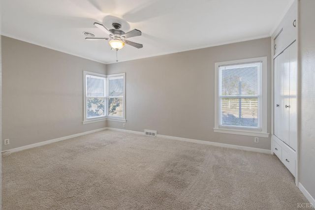 8518 12th Avenue, Hanford, CA 93230