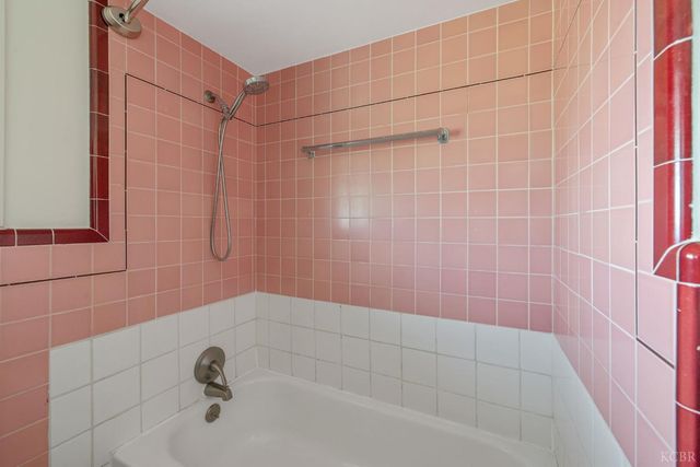 8518 12th Avenue, Hanford, CA 93230