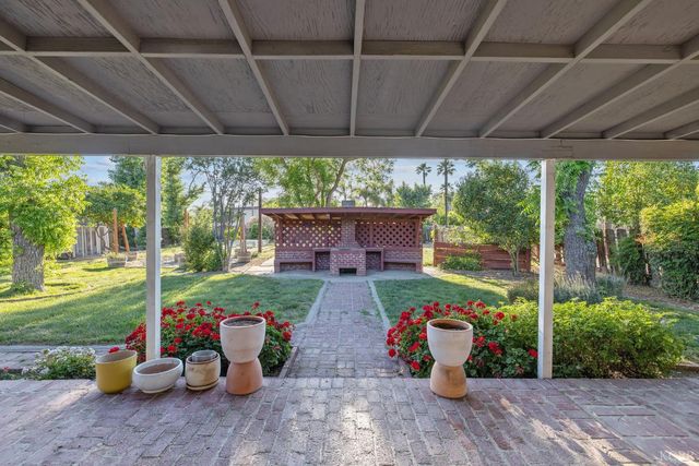 8518 12th Avenue, Hanford, CA 93230