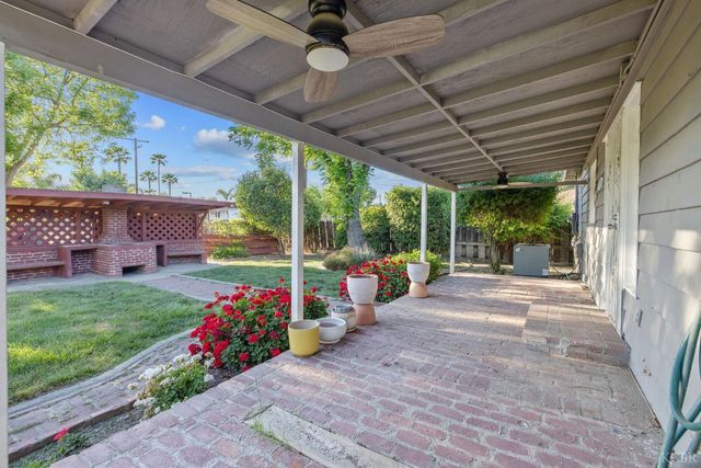 8518 12th Avenue, Hanford, CA 93230