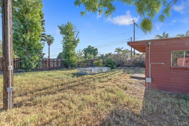 8518 12th Avenue, Hanford, CA 93230