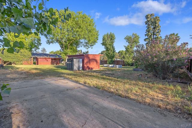 8518 12th Avenue, Hanford, CA 93230