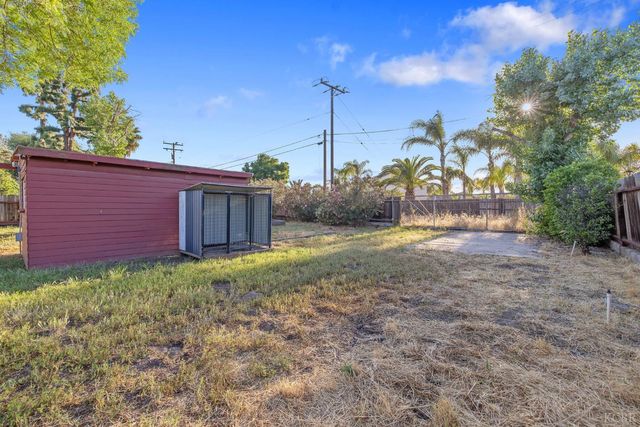 8518 12th Avenue, Hanford, CA 93230