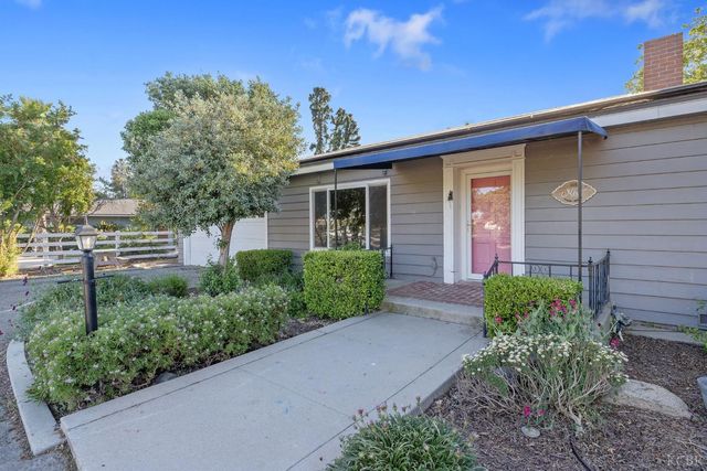 8518 12th Avenue, Hanford, CA 93230