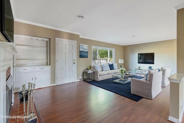 8518 12th Avenue, Hanford, CA 93230