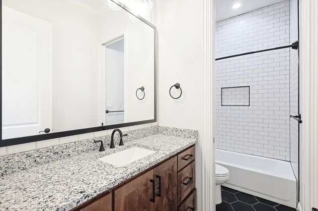 417 Cole Lane, Midlothian, TX 76065