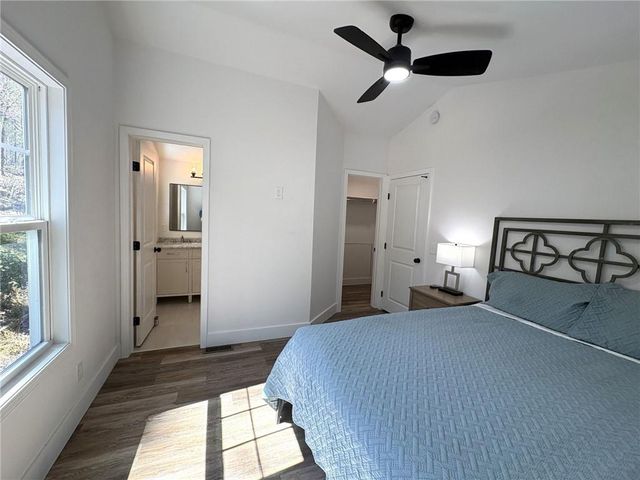 6995 Lakeside Place, Gainesville, GA 30506