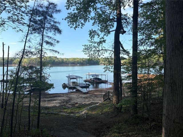 6995 Lakeside Place, Gainesville, GA 30506