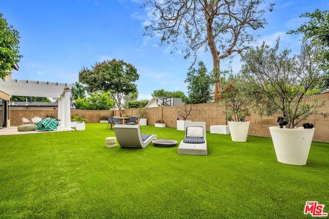 13250 Fulton Court, Sherman Oaks, CA 91401