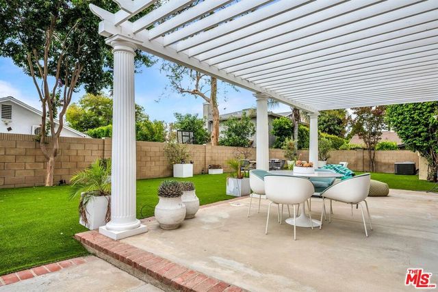13250 Fulton Court, Sherman Oaks, CA 91401