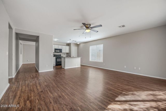 2895 E MINERAL PARK Road, San Tan Valley, AZ 85143