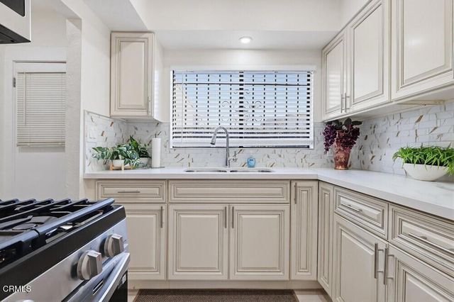 1020 Cerritos Avenue, Long Beach, CA 90813