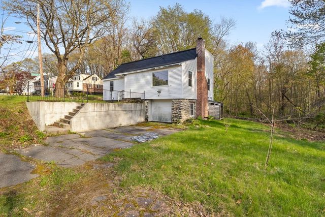7 Darrow St, Worcester, MA 01606
