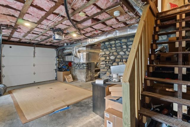 7 Darrow St, Worcester, MA 01606