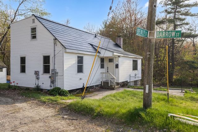 7 Darrow St, Worcester, MA 01606