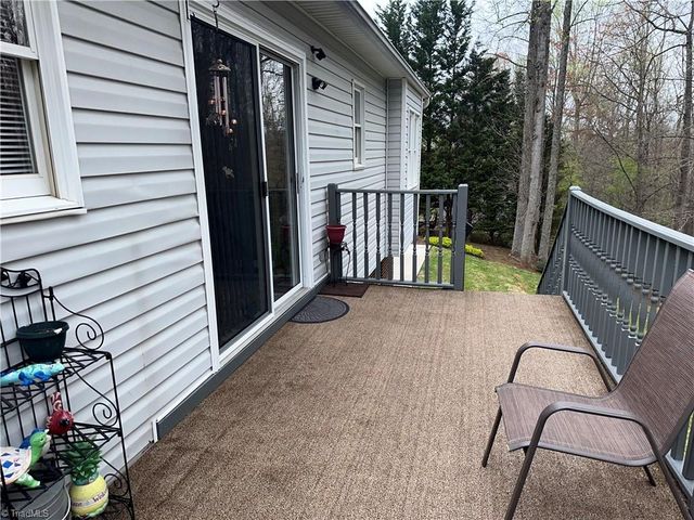 212 Oak Ridge Place, Mount Airy, NC 27030