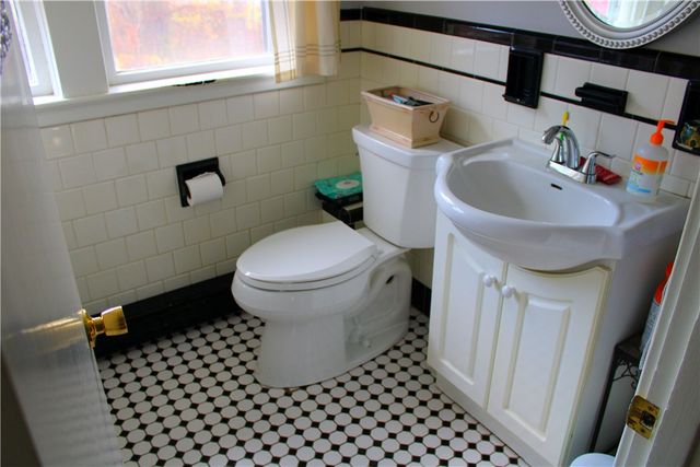 67 Dexter Road, Scituate, RI 02857