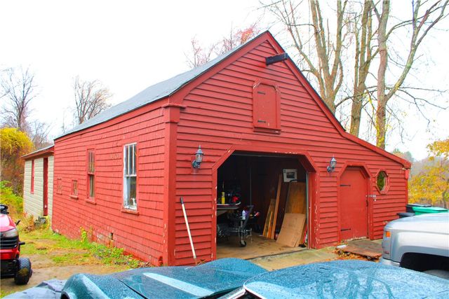 67 Dexter Road, Scituate, RI 02857