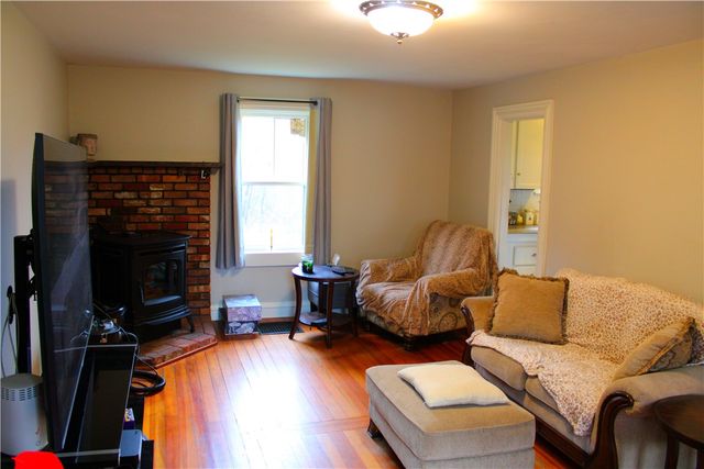 67 Dexter Road, Scituate, RI 02857