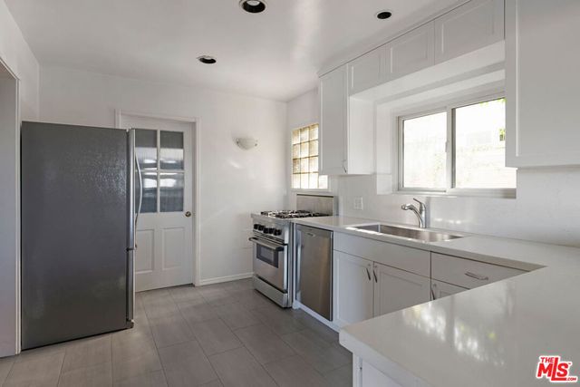 3815 Franklin Avenue, Los Angeles, CA 90027