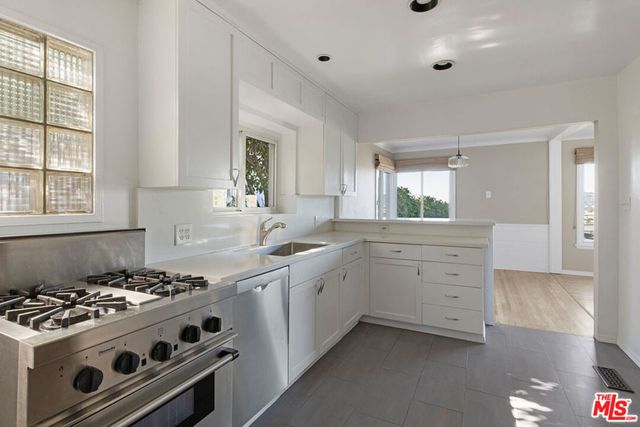 3815 Franklin Avenue, Los Angeles, CA 90027