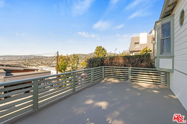 3815 Franklin Avenue, Los Angeles, CA 90027