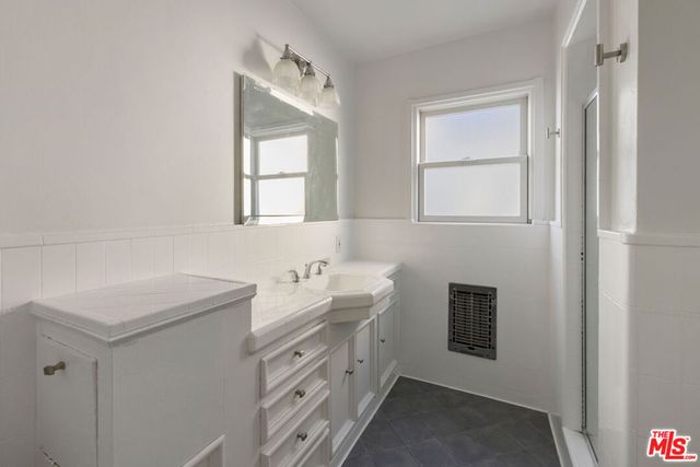 3815 Franklin Avenue, Los Angeles, CA 90027