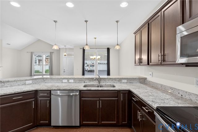 12130 Blossom Point Rd, Chester, VA 23831