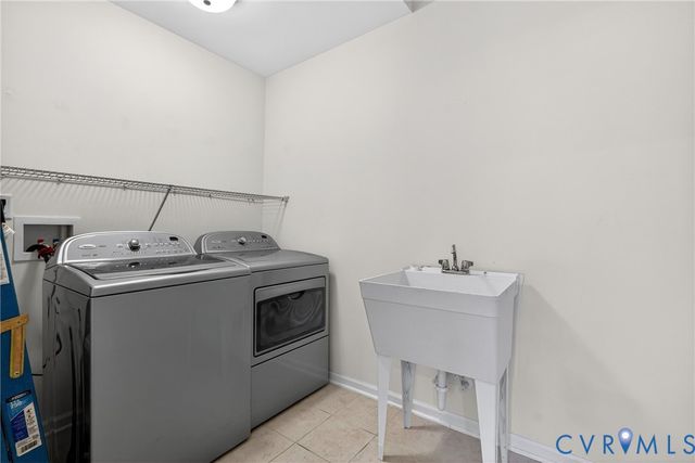 12130 Blossom Point Rd, Chester, VA 23831