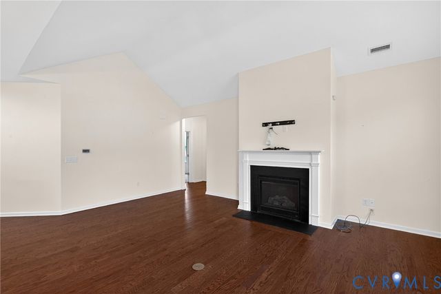 12130 Blossom Point Rd, Chester, VA 23831