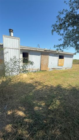 9800 2nd Street, Joshua, TX 76058