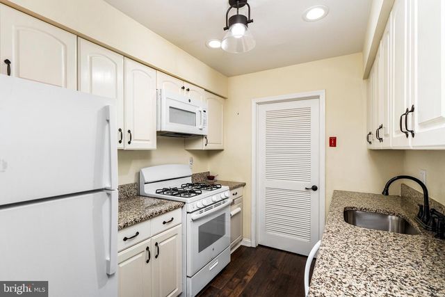 6 ISA CT, Trenton, NJ 08691