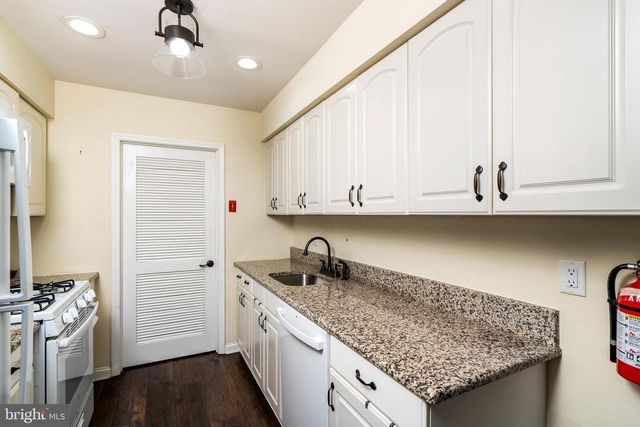 6 ISA CT, Trenton, NJ 08691