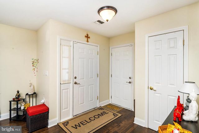 6 ISA CT, Trenton, NJ 08691