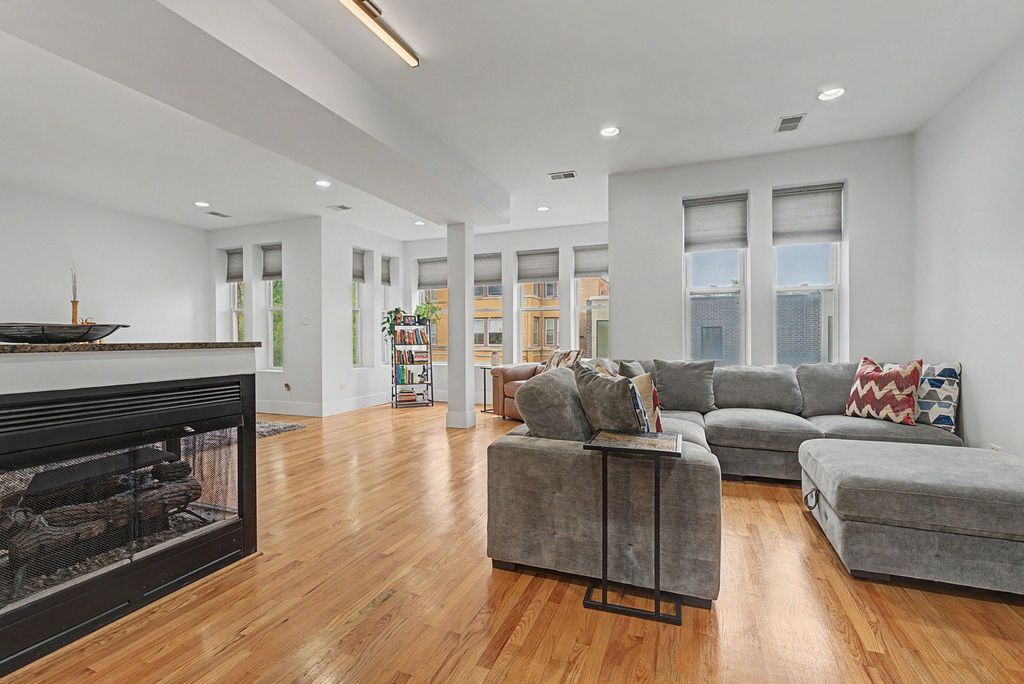 4716 S Ingleside Avenue 2N, Chicago, IL 60615 — photo 2