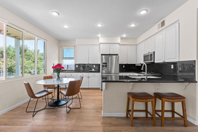 3722 Sandpoint, Carlsbad, CA 92010