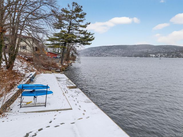 11 Blueberry Hill, Greenwood Lake, NY 10925