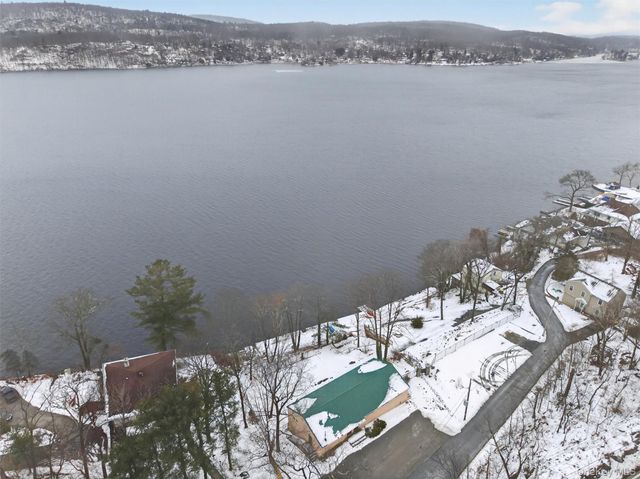 11 Blueberry Hill, Greenwood Lake, NY 10925