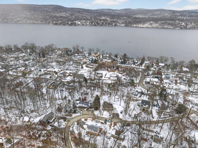 11 Blueberry Hill, Greenwood Lake, NY 10925