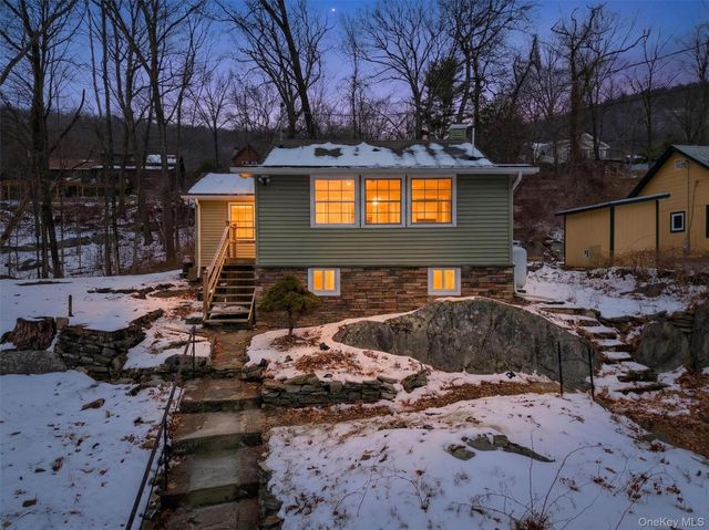 11 Blueberry Hill, Greenwood Lake, NY 10925