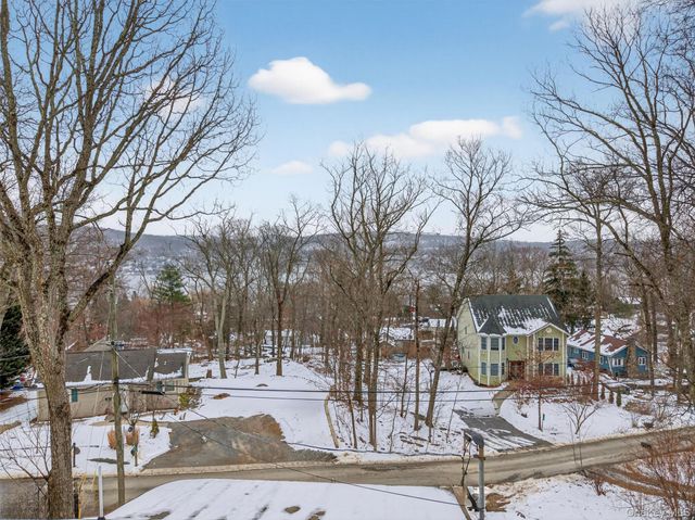 11 Blueberry Hill, Greenwood Lake, NY 10925