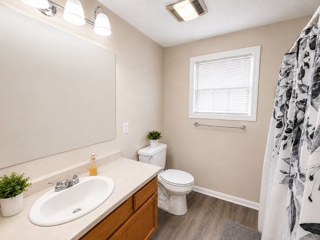 18 Frongillo Farm Rd, Worcester, MA 01604