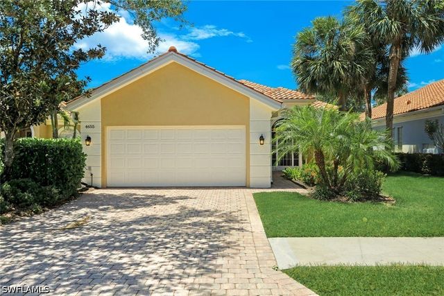 4655 Navassa LN, Naples, FL 34119