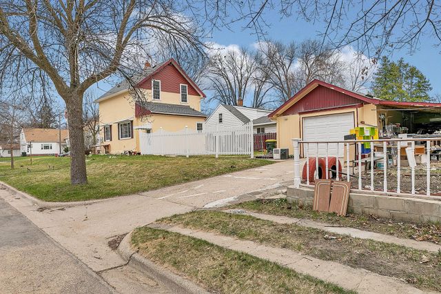 525 13th Street SW, Willmar, MN 56201